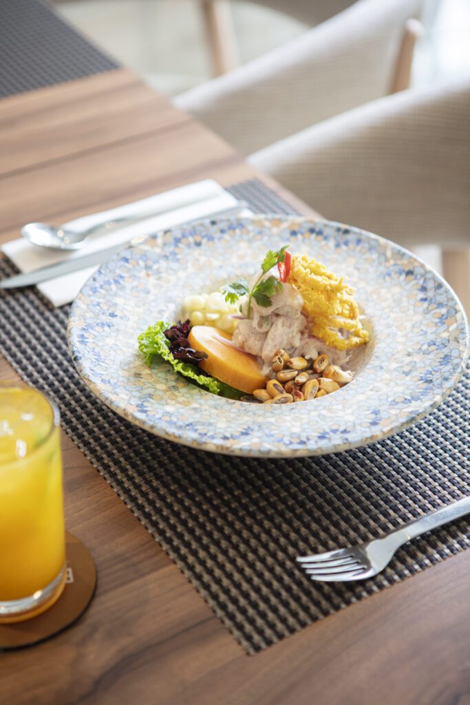 La imagen tiene un atributo ALT vacío; su nombre de archivo es Courtyard-Miraflores-9960-683x1024.jpg